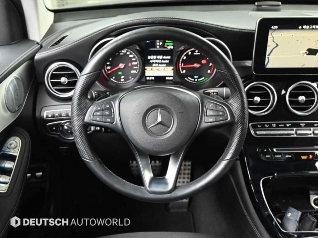 Mercedes-Benz GLC-Class — photo 13