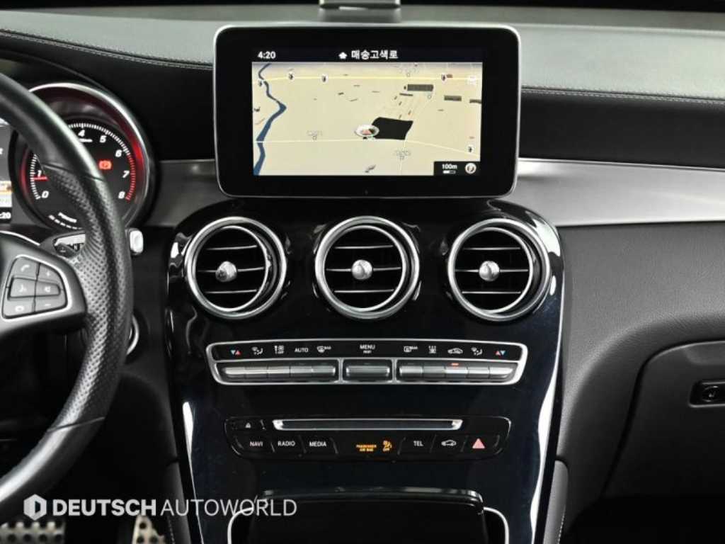 Mercedes-Benz GLC-Class — photo 14