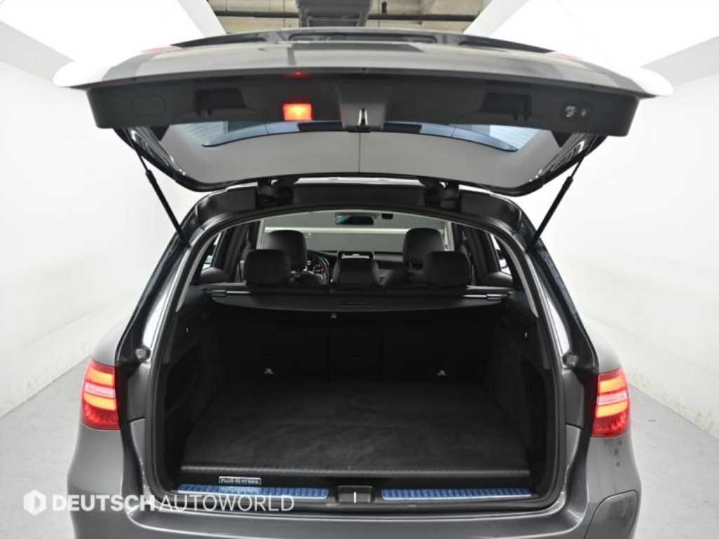 Mercedes-Benz GLC-Class — photo 19