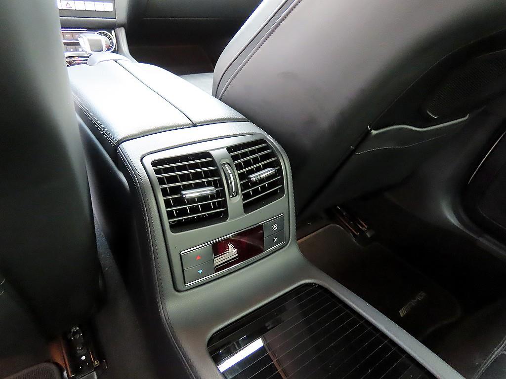 Mercedes-Benz CLS-Class — photo 16