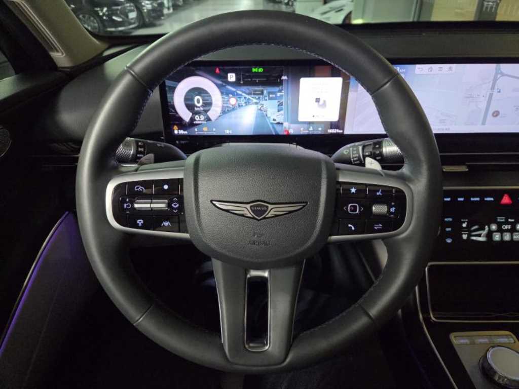 Genesis GV80 — photo 13