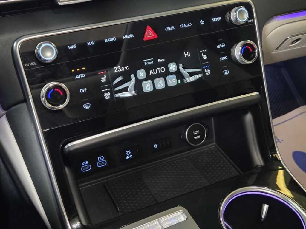 Genesis GV80 — photo 18