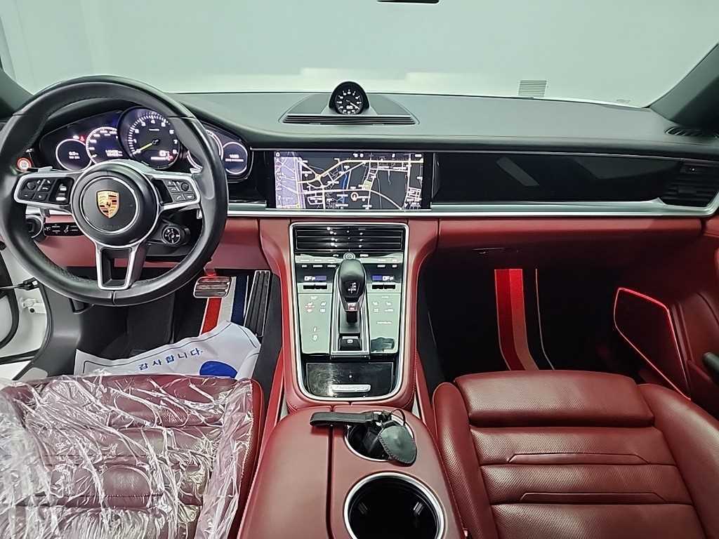 Porsche Panamera — photo 07