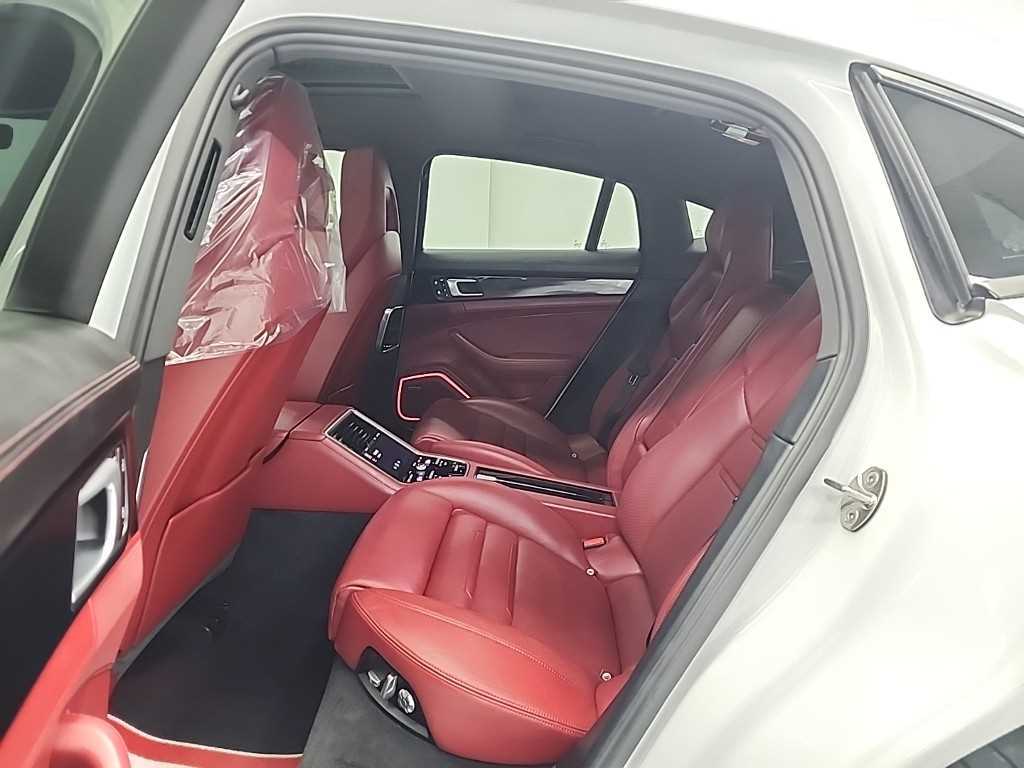 Porsche Panamera — photo 12