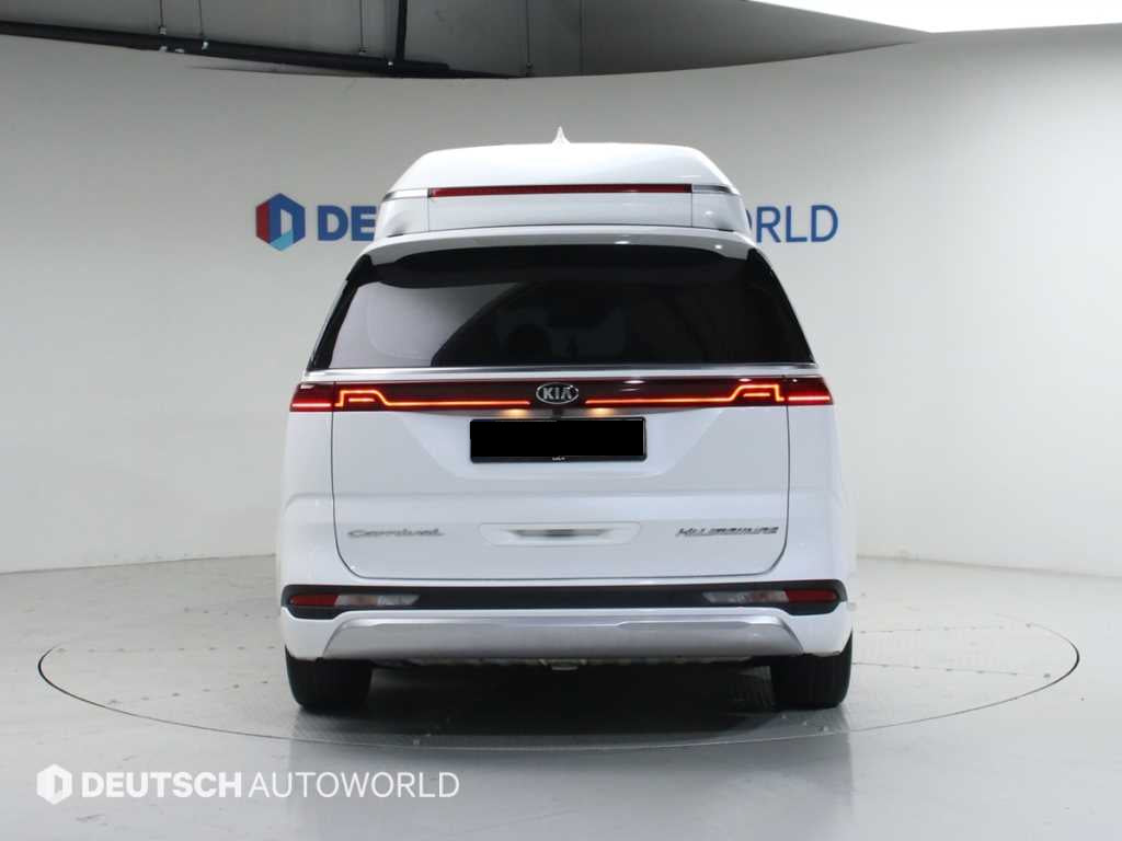 Kia Carnival — photo 04