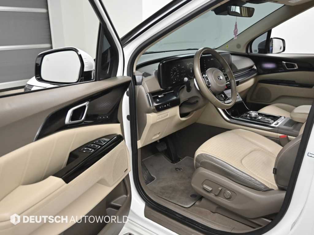 Kia Carnival — photo 11