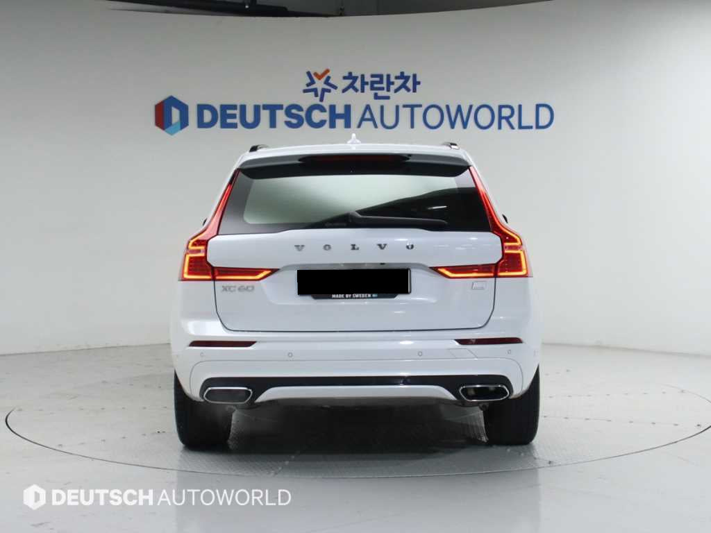 Volvo XC60 — photo 04