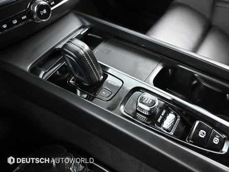 Volvo XC60 — photo 09