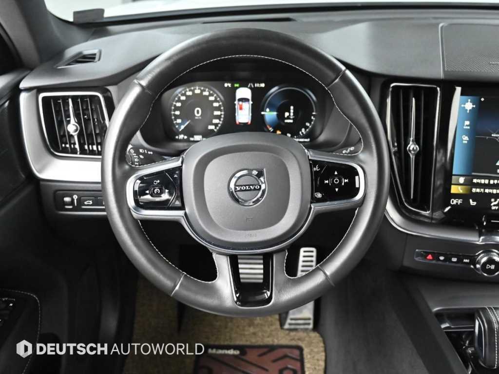 Volvo XC60 — photo 13