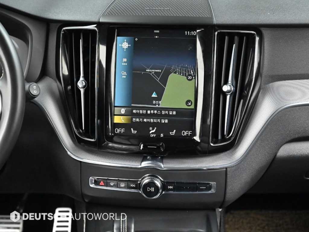 Volvo XC60 — photo 14