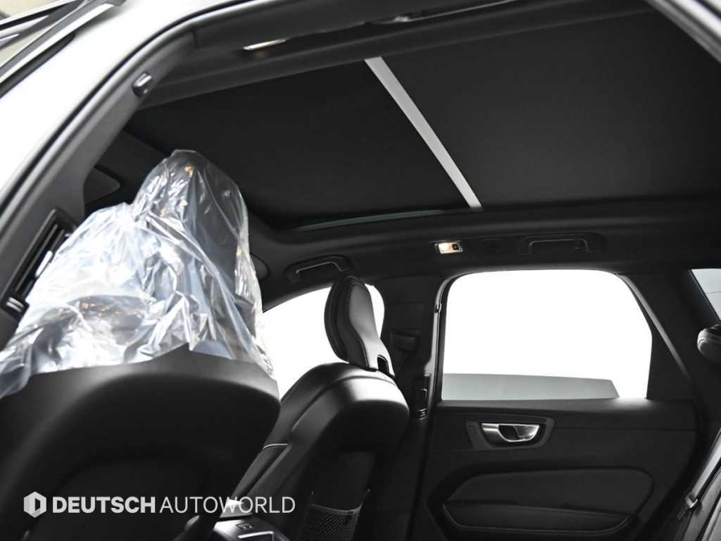 Volvo XC60 — photo 18