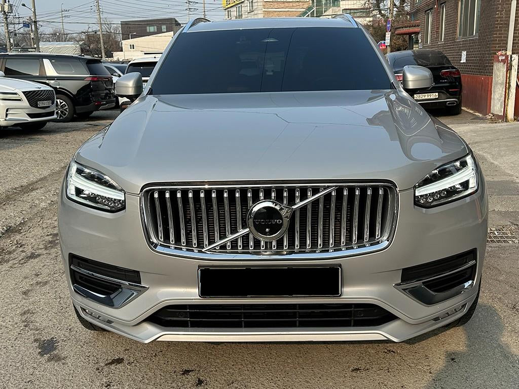 Volvo XC90 — photo 01