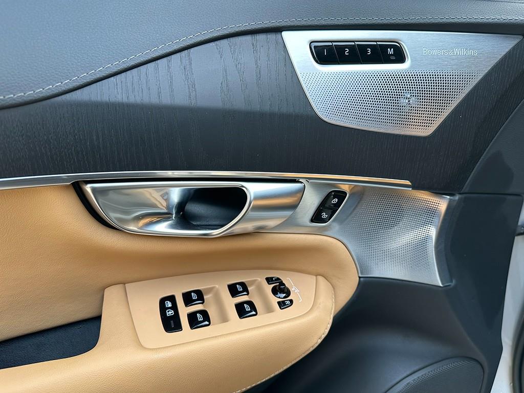 Volvo XC90 — photo 13