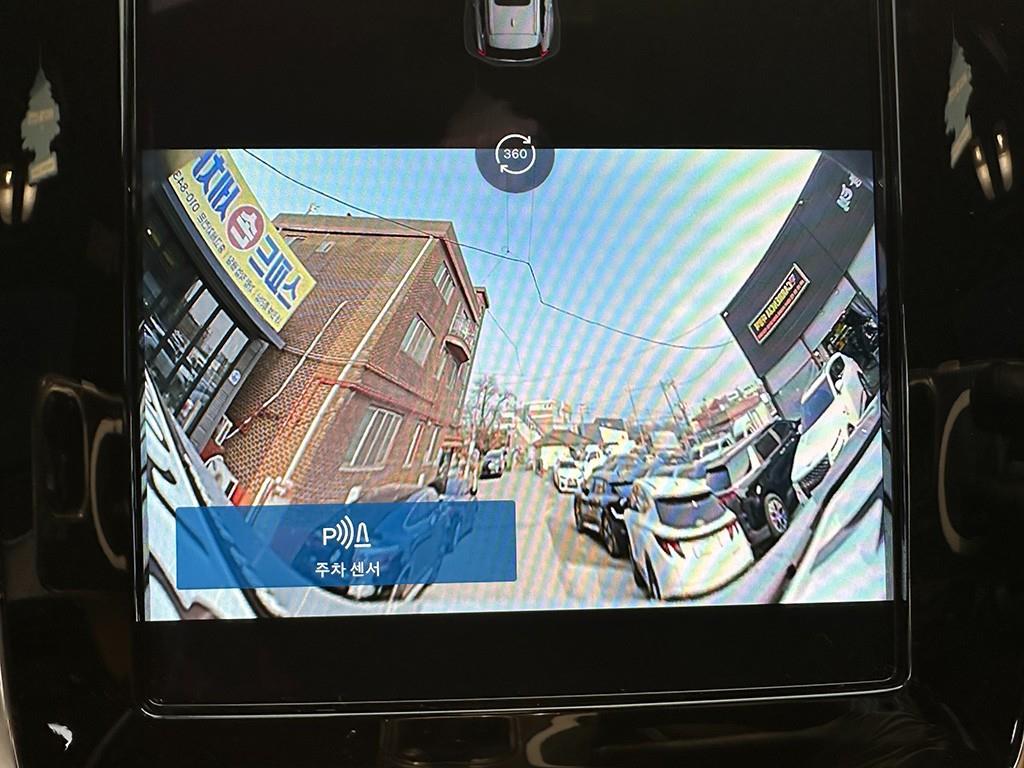 Volvo XC90 — photo 19