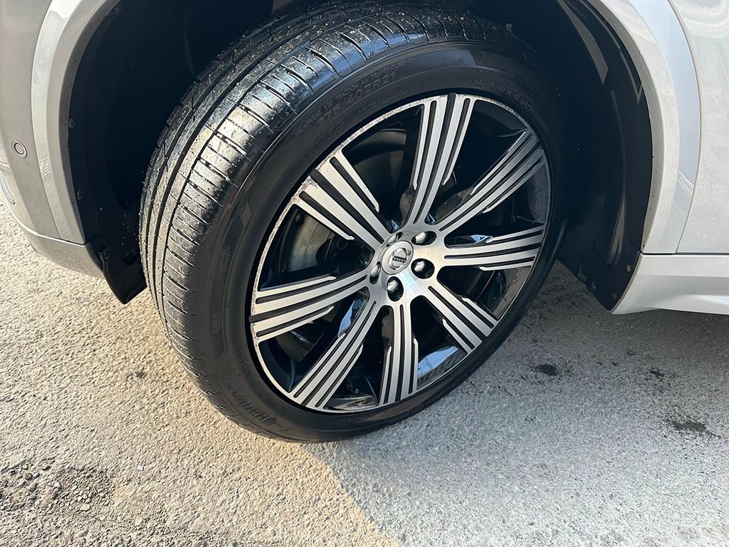 Volvo XC90 — photo 20
