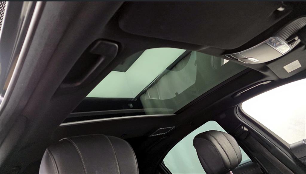 Mercedes-Benz S-Class — photo 17