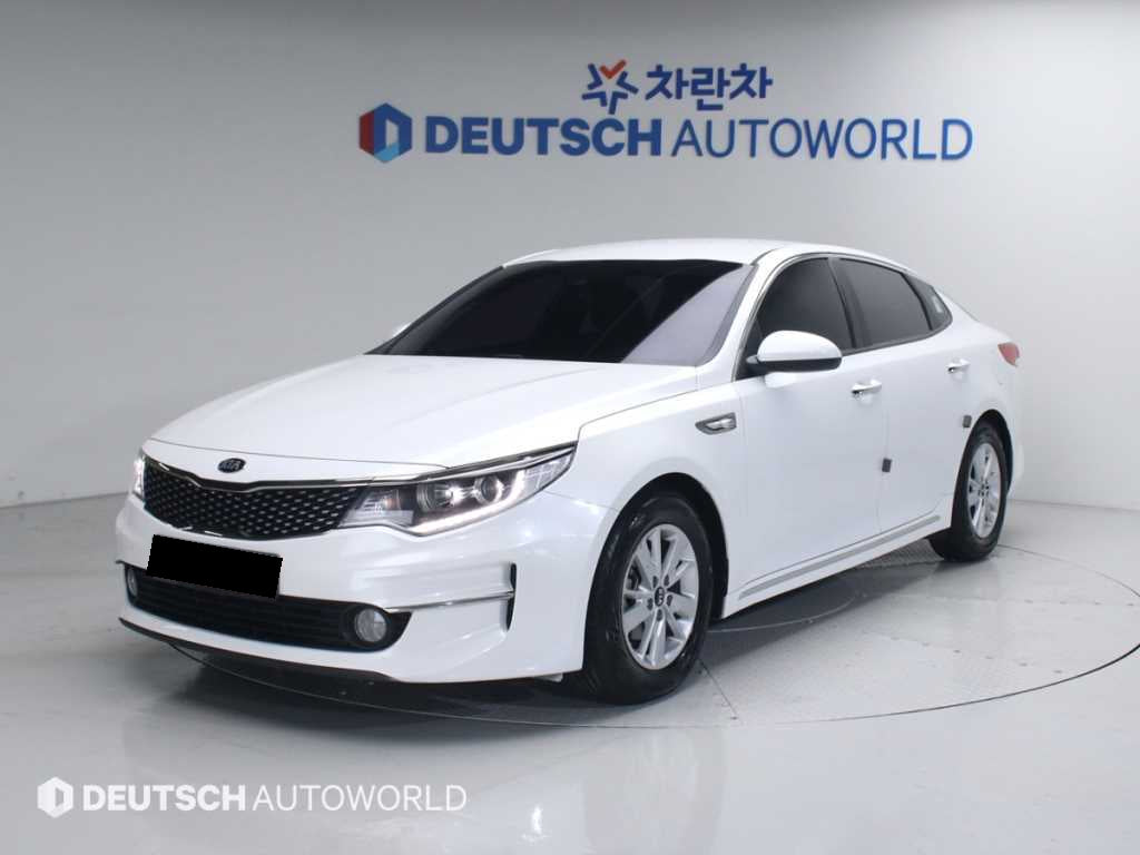 Kia K5 — photo 01