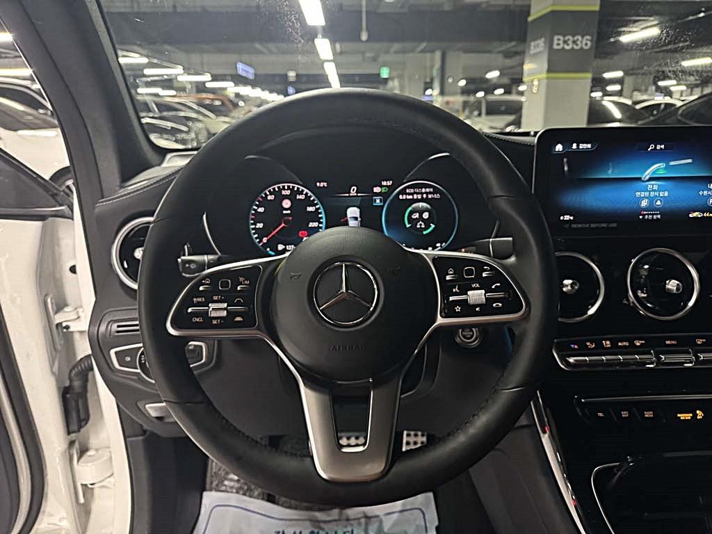 Mercedes-Benz GLC-Class — photo 07