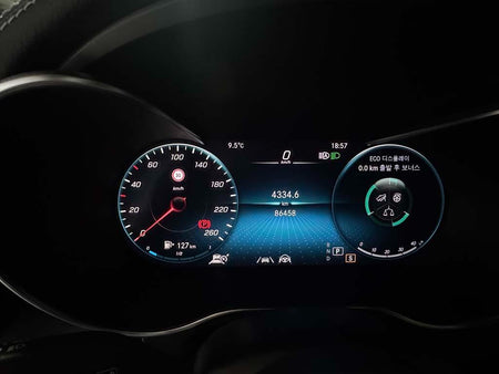 Mercedes-Benz GLC-Class — photo 08