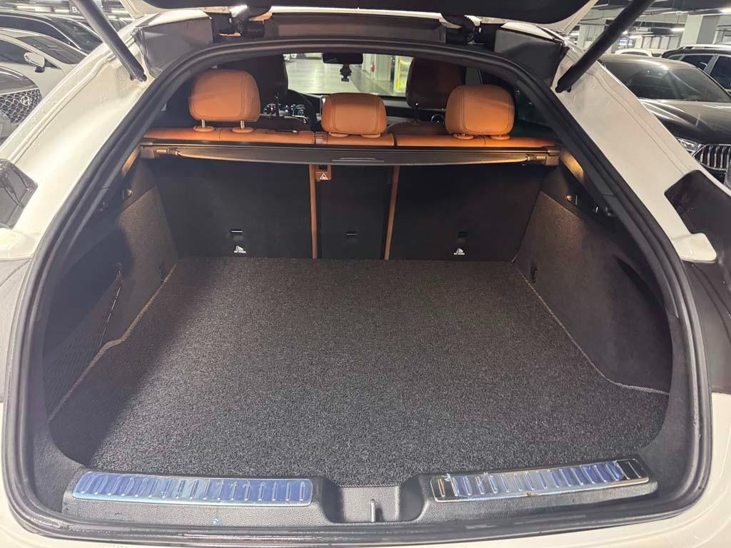 Mercedes-Benz GLC-Class — photo 15