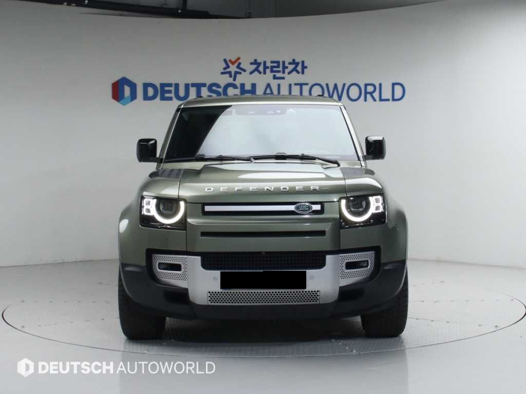 Land Rover Defender — photo 03
