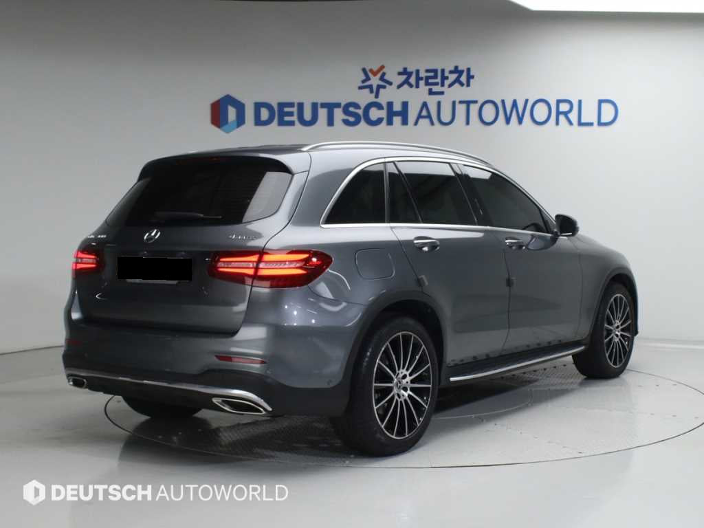 Mercedes-Benz GLC-Class — photo 02