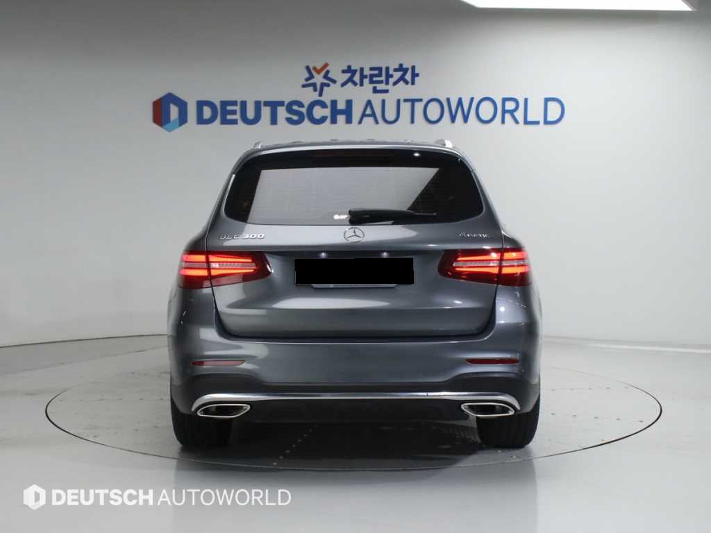 Mercedes-Benz GLC-Class — photo 04
