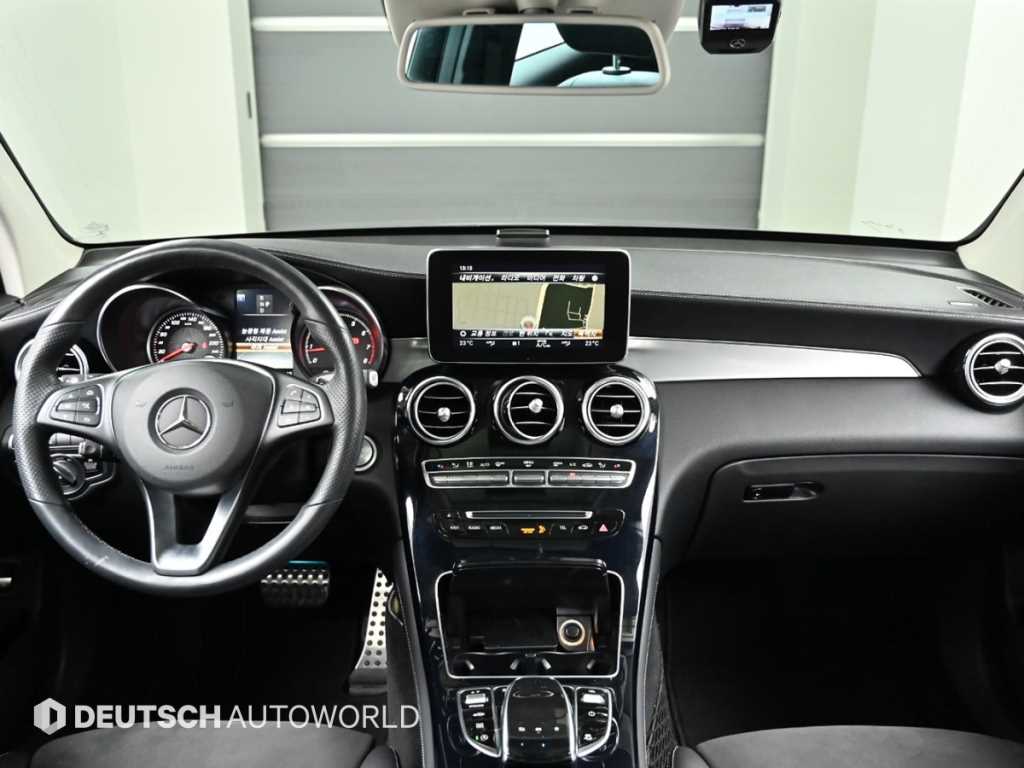 Mercedes-Benz GLC-Class — photo 07