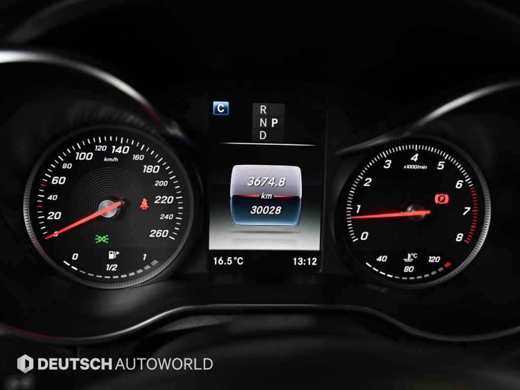 Mercedes-Benz GLC-Class — photo 08