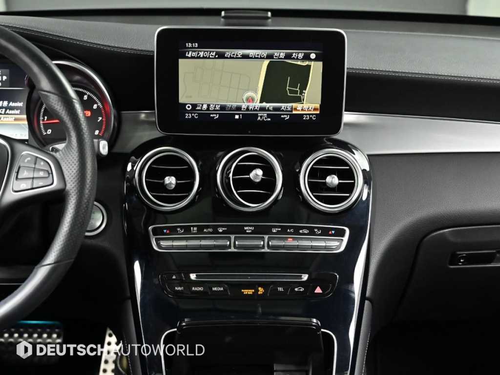 Mercedes-Benz GLC-Class — photo 14