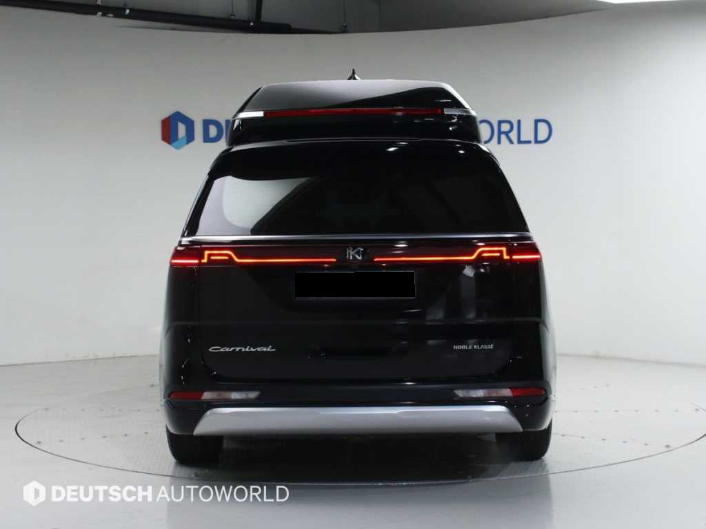 Kia Carnival — photo 04