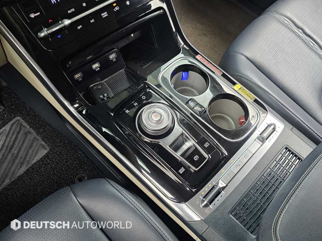 Kia Carnival — photo 09