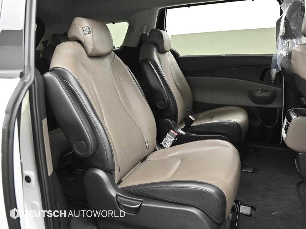 Kia Carnival — photo 12