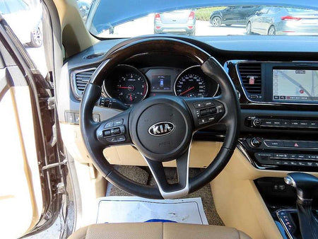 Kia Carnival — photo 09