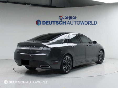 Lincoln MKZ — photo 02