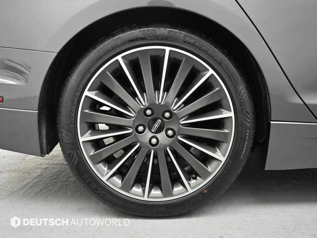 Lincoln MKZ — photo 05