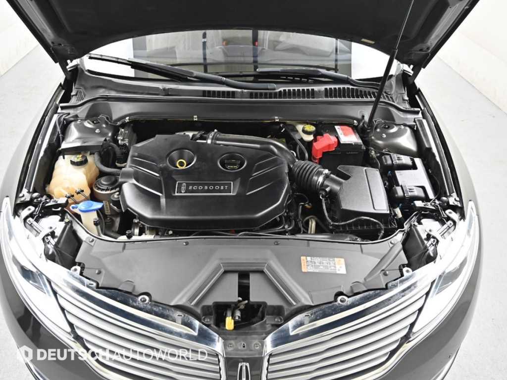 Lincoln MKZ — photo 06