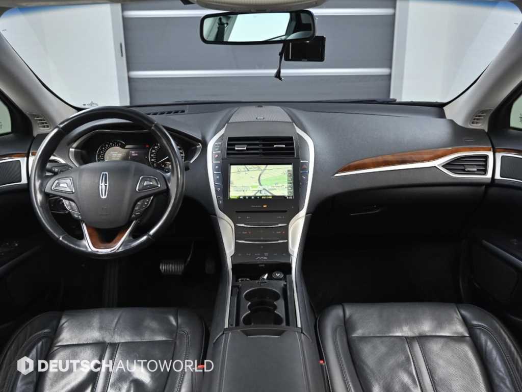 Lincoln MKZ — photo 07
