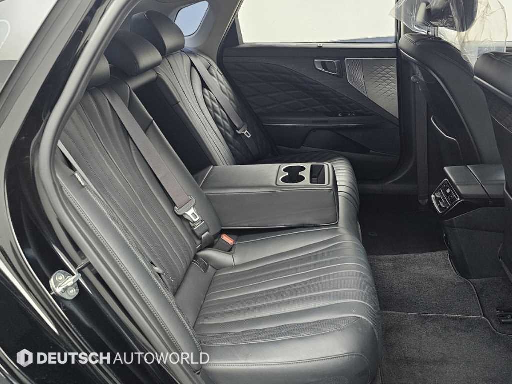Kia K8 — photo 12