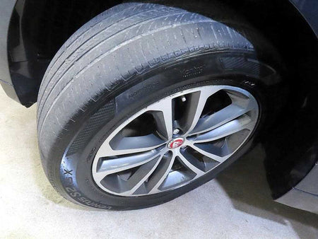 Jaguar F-PACE — photo 20