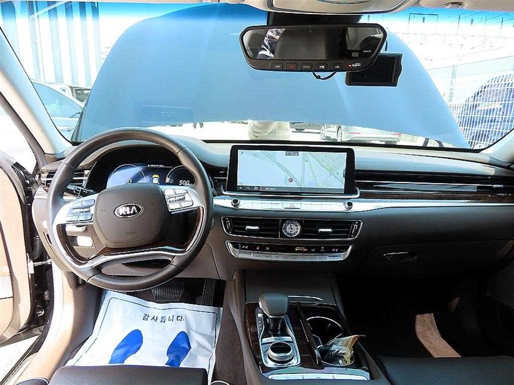 Kia K9 — photo 07