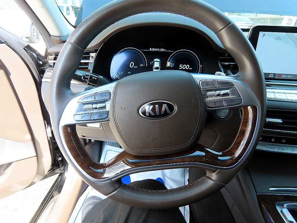 Kia K9 — photo 08