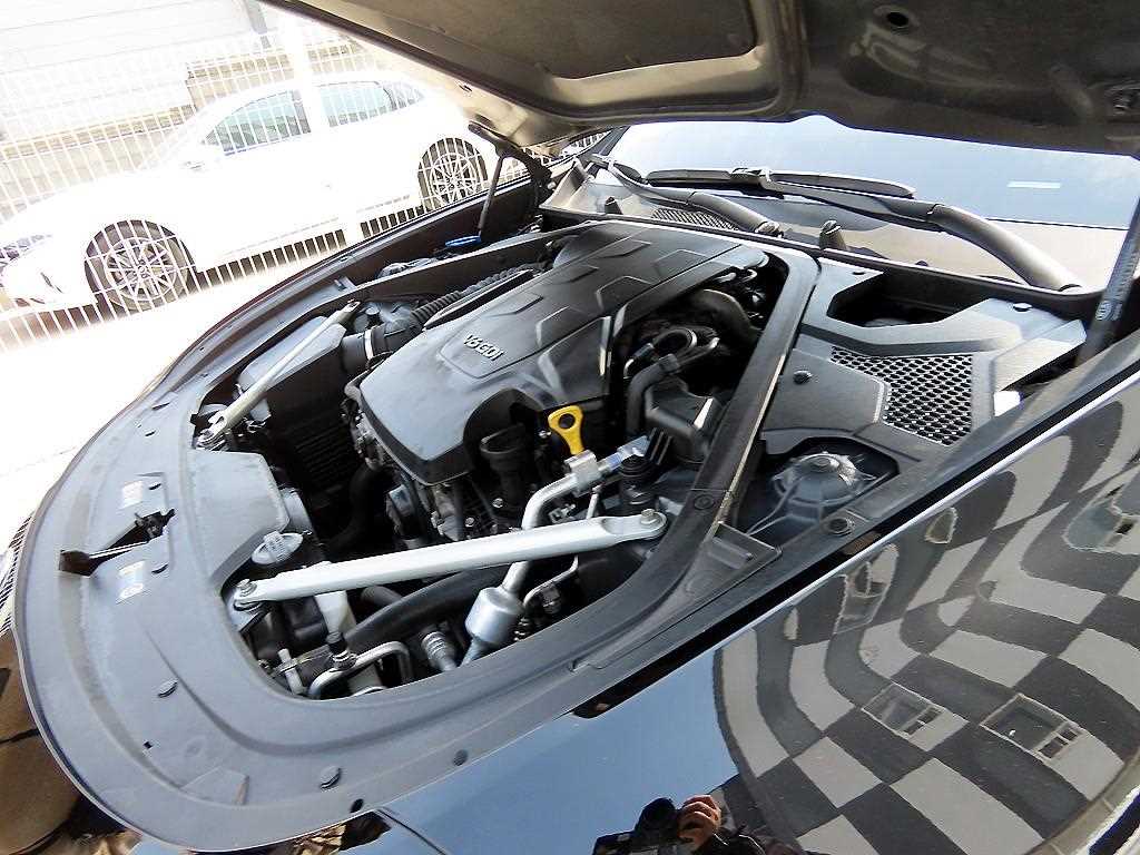 Kia K9 — photo 19