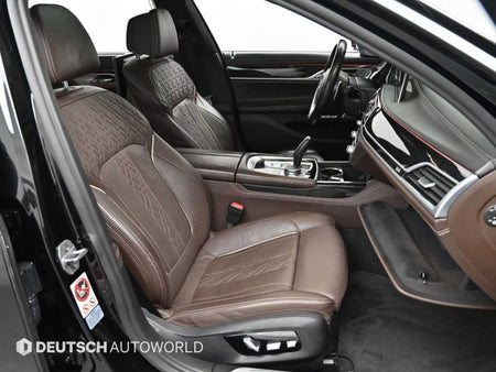 BMW 7-Series — photo 10