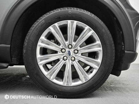 Ford Explorer — photo 05