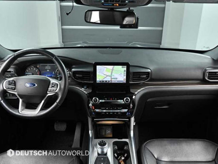 Ford Explorer — photo 07