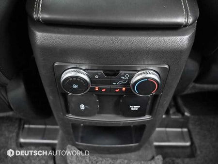 Ford Explorer — photo 16
