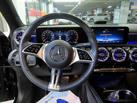 Mercedes-Benz A-Class — photo 08