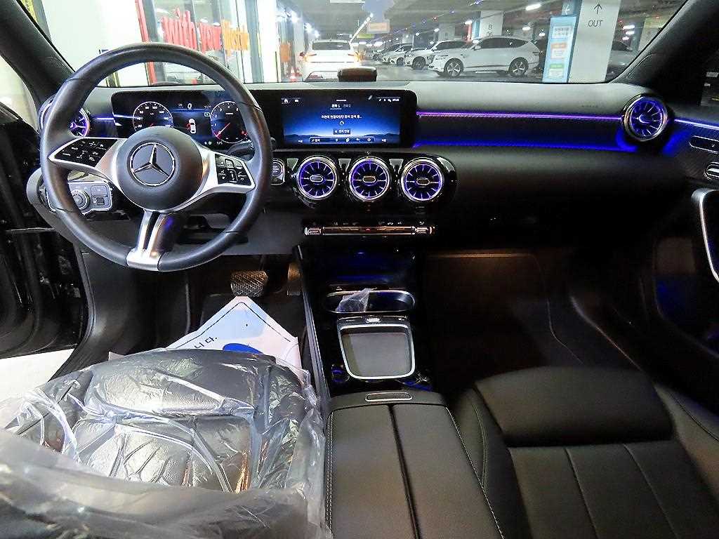 Mercedes-Benz A-Class — photo 10