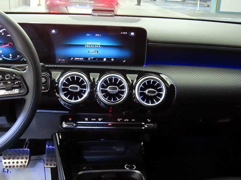 Mercedes-Benz A-Class — photo 11